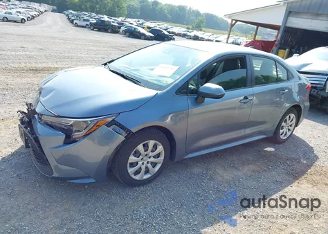 2022 Toyota Corolla Le z USA, uszkodzony, nr VIN JTDEPMAE2NJ221443